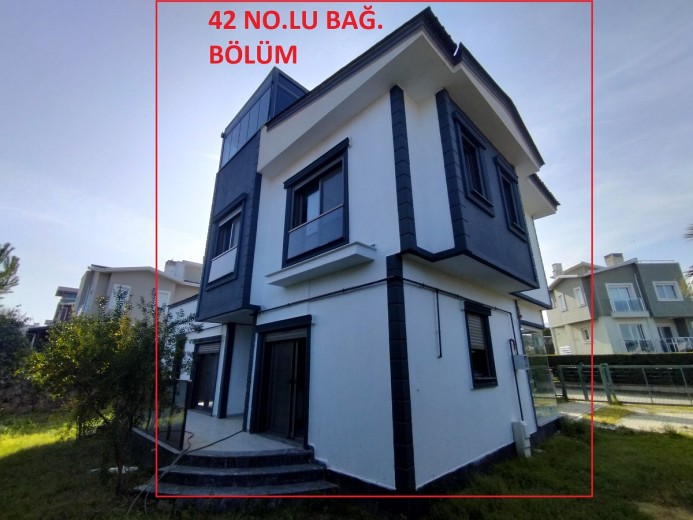 İzmir Güzelbahçe 202m2 + 48m2 Teraslı 4+1 Villa — foto 3