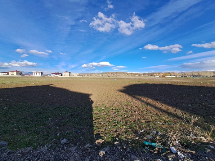 Erzurum Horasan 499,68 M2 + Muhtelif Arsa