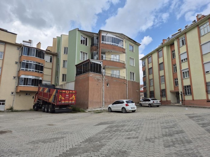 Konya Cihanbeyli 125 M2 3+1 Mesken — foto 2