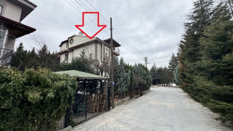 Uşak Merkez 320.00 M2 5+1 Müstakil Ev — foto 5