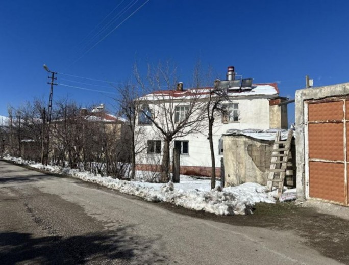 Van Gevaş 270.00 M2 Kargir Ev Ve Arsası — foto 6