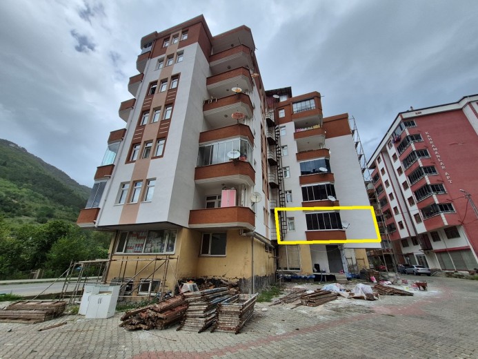 Artvin Borçka 130.00 M2 3+1 Apartman Dairesi — foto 4