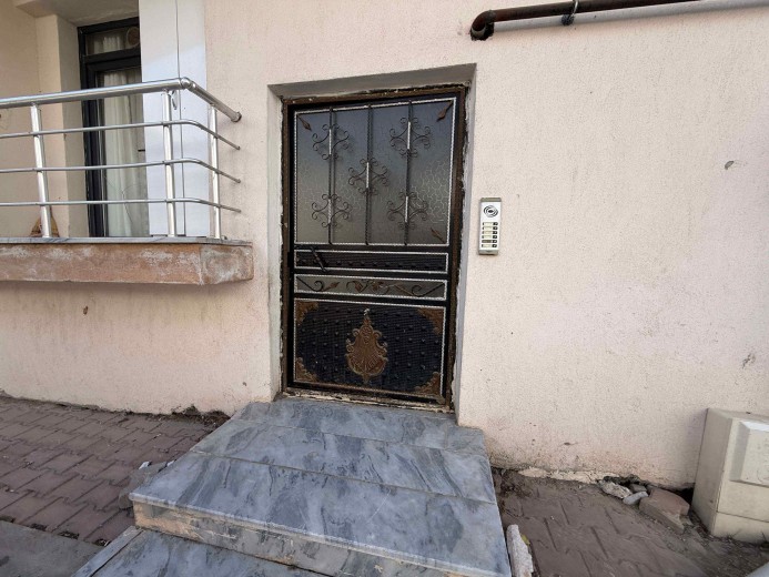 Uşak Banaz 94.00 M2 2+1 Apartman Dairesi — foto 4