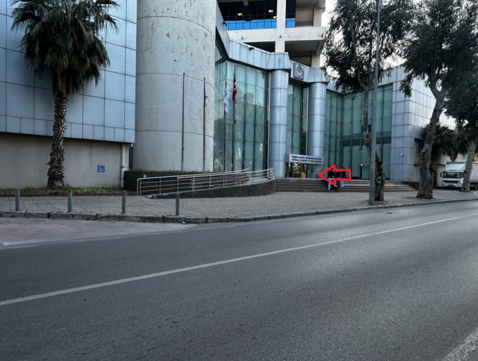 İzmir Bayraklı 105.00 M2 Ofis — foto 4