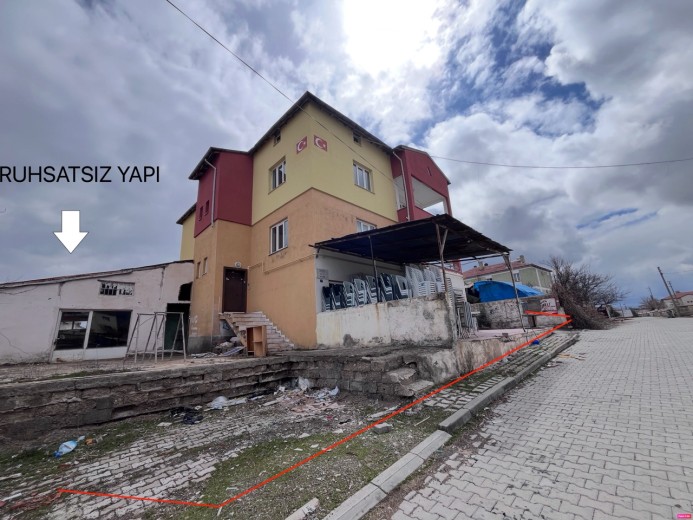 Sivas Şarkışla 625 M2 Mesken Bina — foto 4