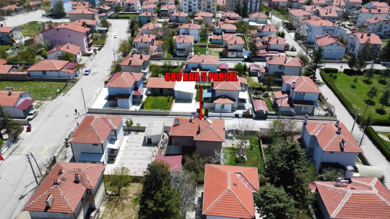 Afyonkarahisar Bolvadin 173 M2 Bina — foto 3