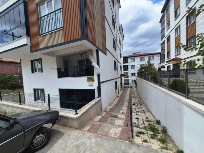 Kırıkkale Merkez 105.00 M2 3+1 Apartman Dairesi — foto 3
