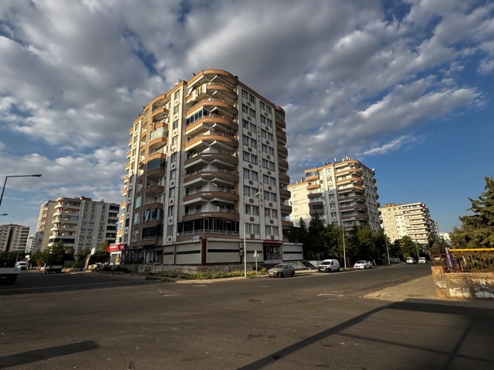 Diyarbakır Kayapınar 175 M2 3 + 1 Apartman Dairesi — foto 4
